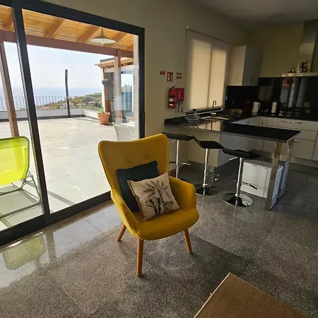 Blue Horizon, Sea And Mountain View Villa *