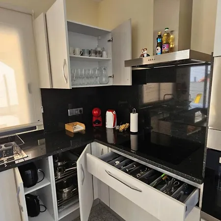 Blue Horizon, Sea And Mountain View Villa *